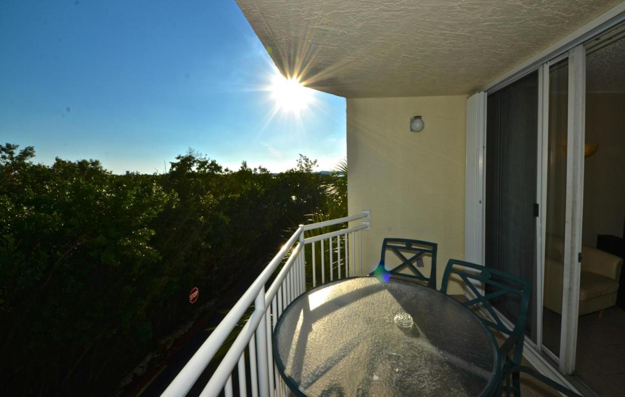 Sunrise Suites Resort Key West Room photo