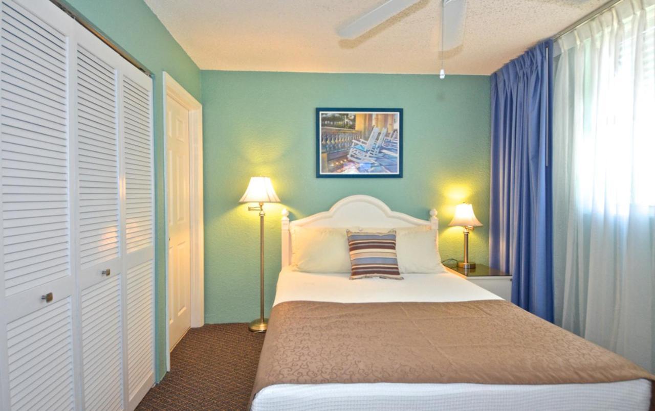 Sunrise Suites Resort Key West Room photo